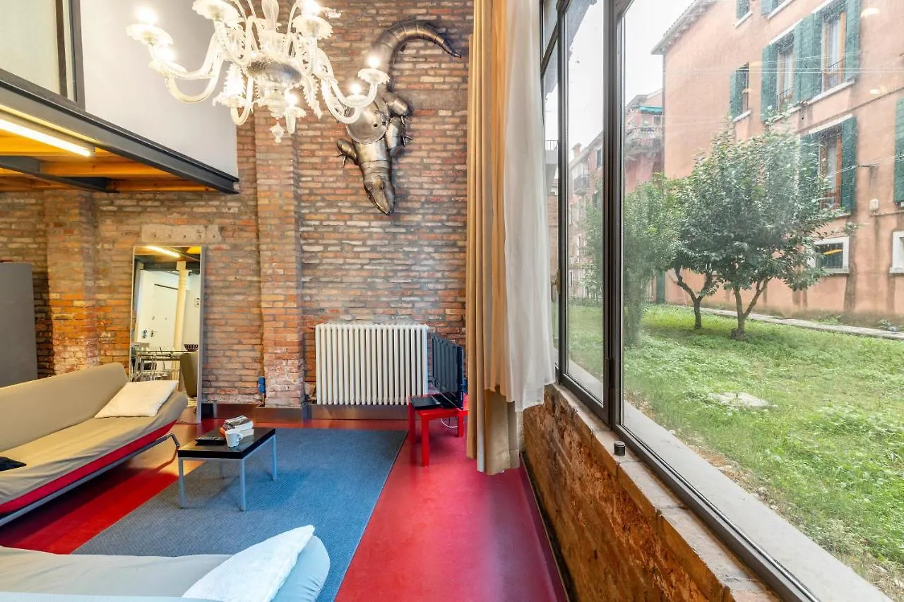 Venetian Loft Apartment Italy