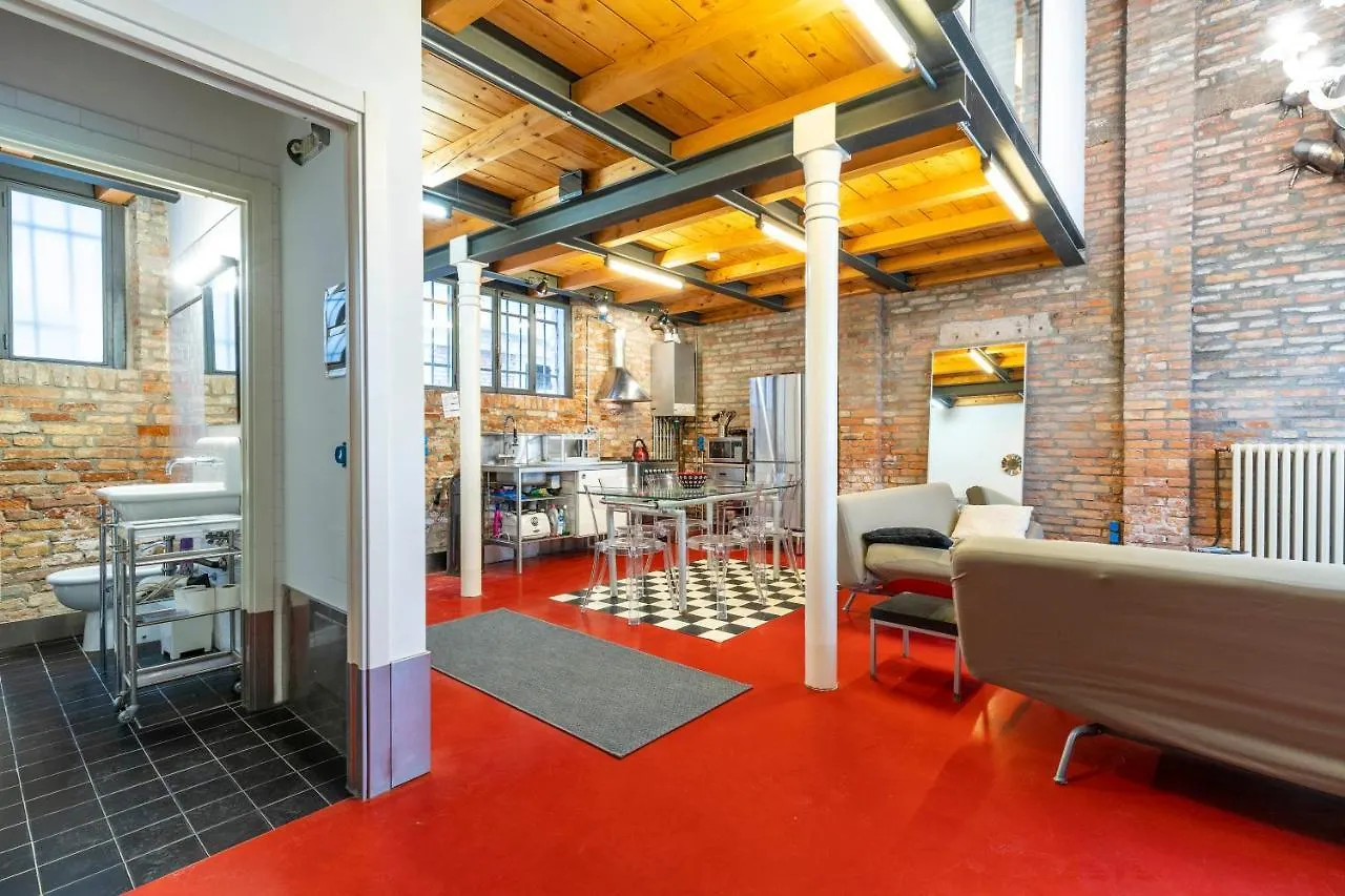Venetian Loft Apartment Italy